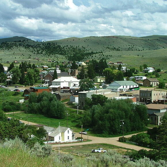 homes for sale in virginia city montana